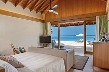 Emerald Faarufushi Resort & Spa - Wohnbeispiel Beach Villa (Zimmercodierung VB1)