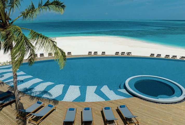 Avani+ Fares Maldives Resort