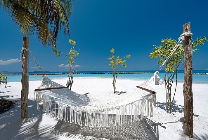 OBLU SELECT Lobigili