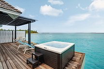 Nova Maldives - Wohnbeispiel Water Villa with Jacuzzi (Zimmercodierung VX2)