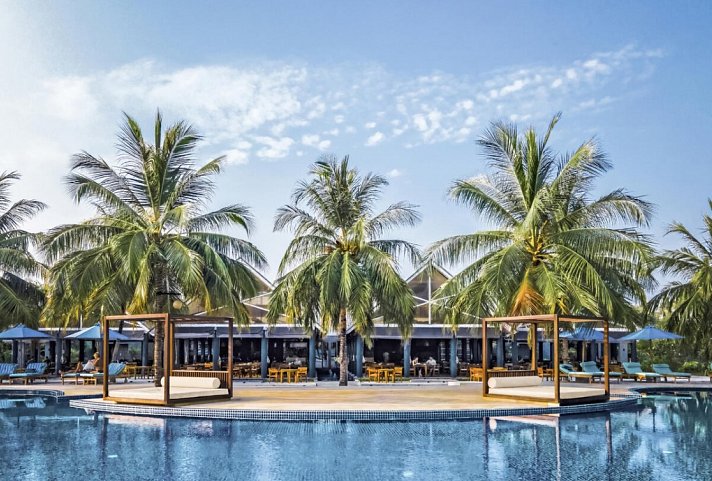 Furaveri Island Resort & Spa