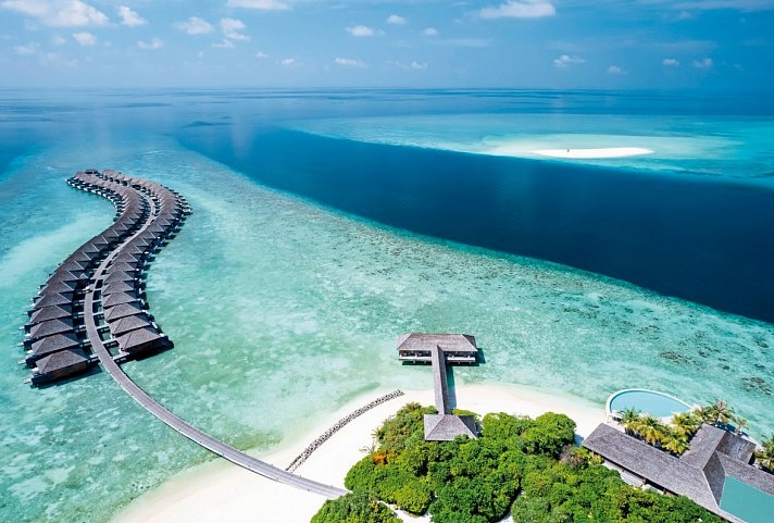 Hurawalhi Island Resort