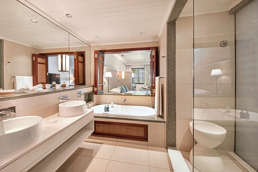 Constance Belle Mare Plage - Badezimmer Junior Suite (Zimmercodierungen JB1, JB8, JC1, JH1, JBM, JCM & JHM)