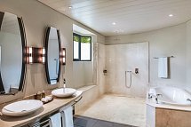 Trou aux Biches Beachcomber - Badezimmer Junior Suite (Zimmercodierungen JB1, JH1, JC1 & JB8)