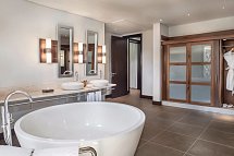 Trou aux Biches Beachcomber - Badezimmer Beachfront Senior Pool Suite (Zimmercodierungen WB1, WH1 & WC2)