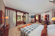 Dinarobin Beachcomber Hotel Golf & Spa - Wohnbeispiel Senior Suite Beachfront (Zimmercodierungen WB1 & WH1)