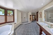 Dinarobin Beachcomber Hotel Golf & Spa - Badezimmer Senior Suite Beachfront (Zimmercodierungen WB1 & WH1)