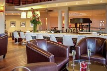 Le Cardinal Exclusive Resort - Piano Bar