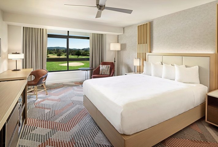 Hyatt Regency Monterey Hotel and Spa on Del Monte Golf Course - Wohnbeispiel 1 King Bed Golf Course View (Zimmercodierung U1F)