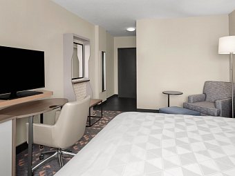 Holiday Inn Hasbrouck Heights - Meadowlands - Wohnbeispiel One King or Queen bed (Zimmercodierungen UG1 & UG3)