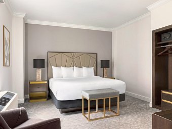 Martinique New York on Broadway, Curio Collection by Hilton - Wohnbeispiel Standard Room, 1 Room - 1 King Bed (Zimmercodierung UG3)