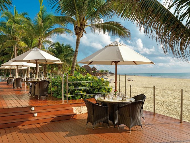 Royal Hideaway Playacar