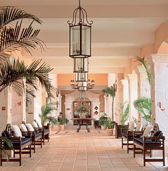 Royal Hideaway Playacar