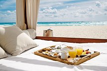 Royal Hideaway Playacar