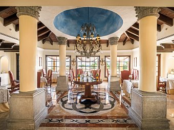 Royal Hideaway Playacar