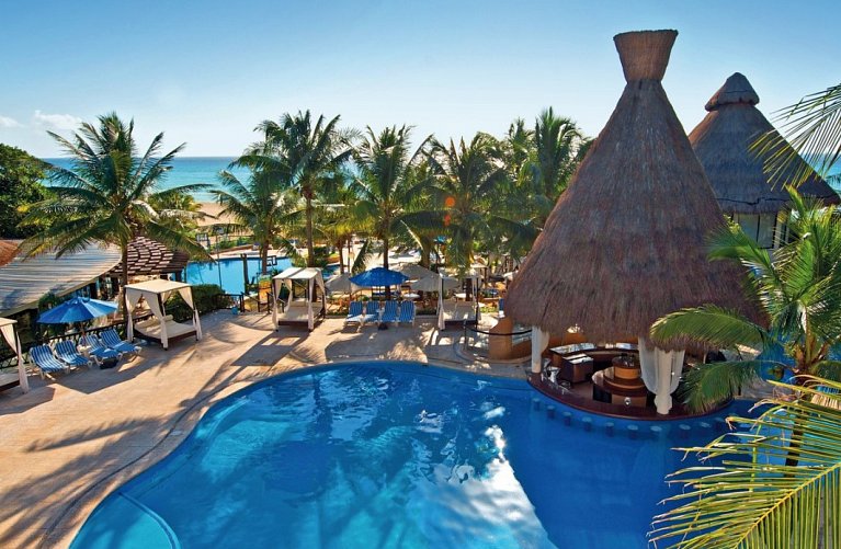 The Reef Playacar