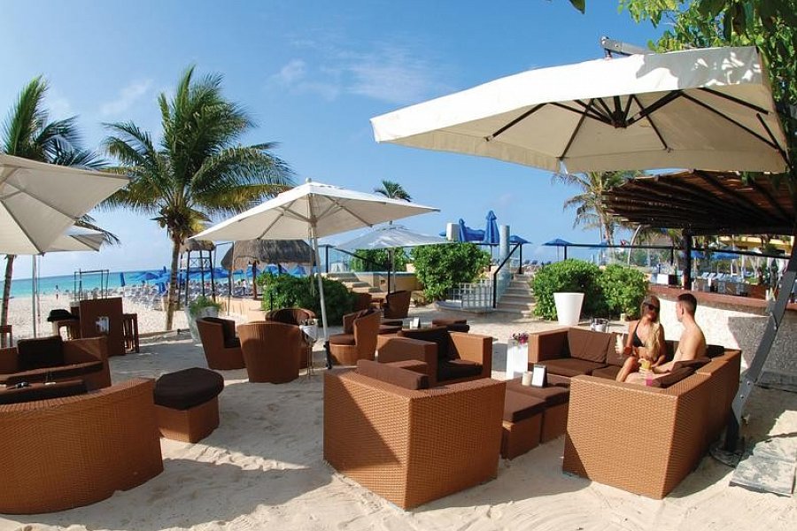The Reef Playacar