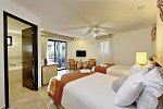 The Reef Playacar