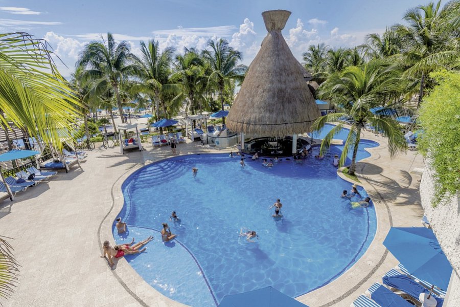 The Reef Playacar