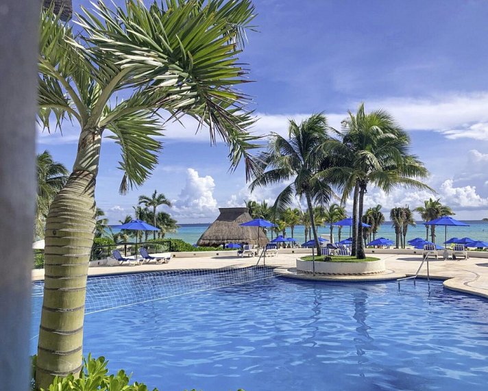 The Reef Playacar