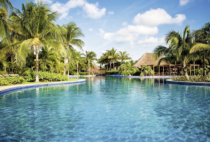 Valentin Imperial Riviera Maya