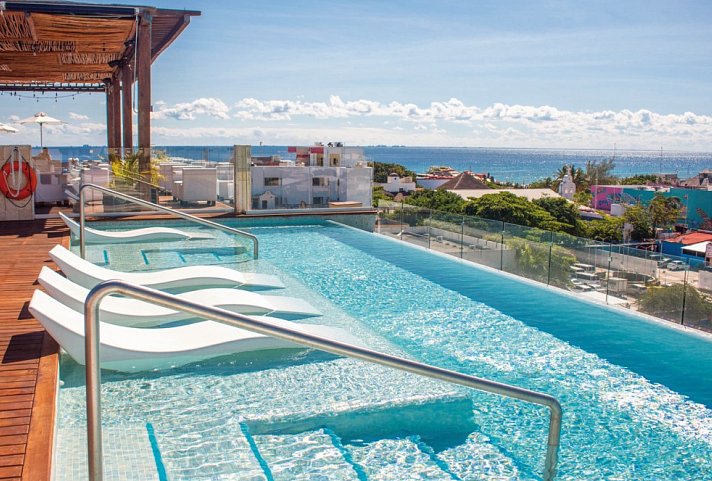 The Fives Downtown Hotel & Residences