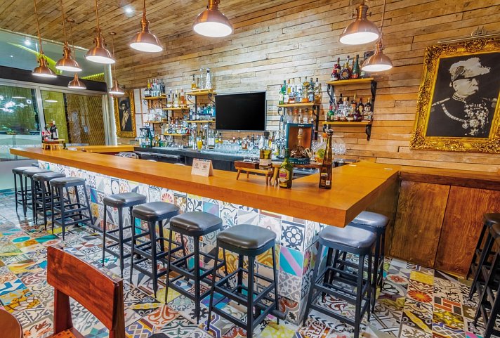 The Fives Downtown Hotel & Residences