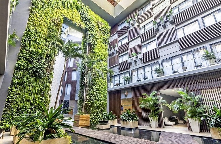 The Fives Downtown Hotel & Residences