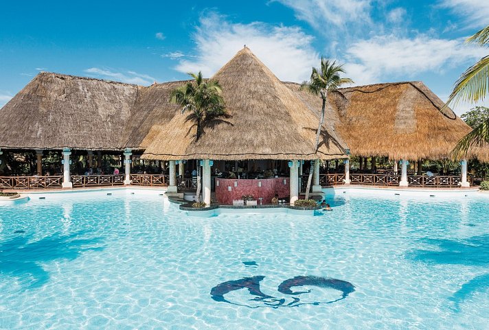 Grand Palladium Select White Sand