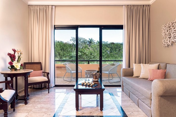 Grand Palladium Select White Sand