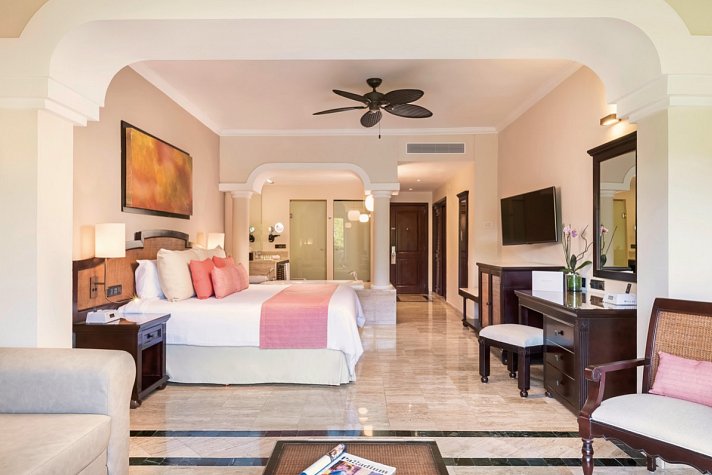 Grand Palladium Select White Sand