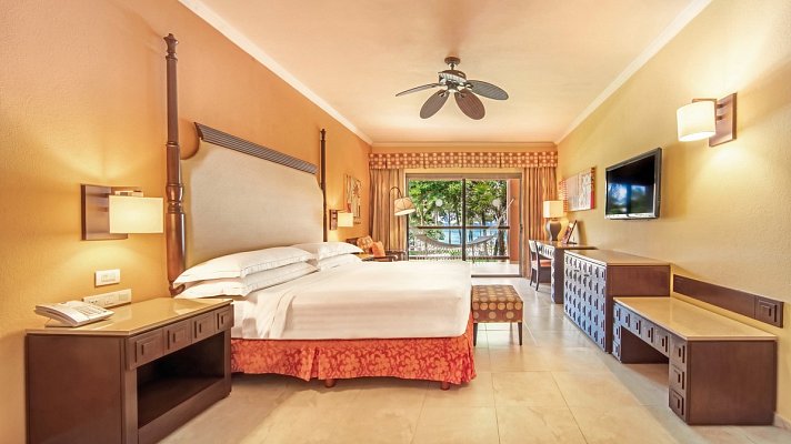 Barceló Maya Palace