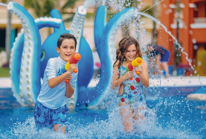 Barceló Maya Palace