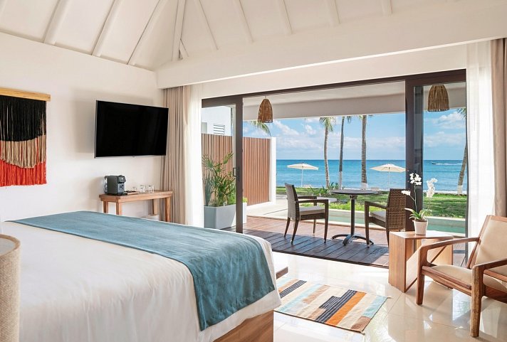 The Beachfront by The Fives Hotels - Wohnbeispiel Beachfront Swim Up Suite (Zimmercodierung J1Q)