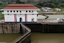 Panama: Stadt, Land, Strand - Panama Canal Miraflores
