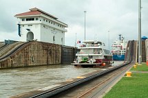 Panama: Stadt, Land, Strand - Panama Canal Miraflores