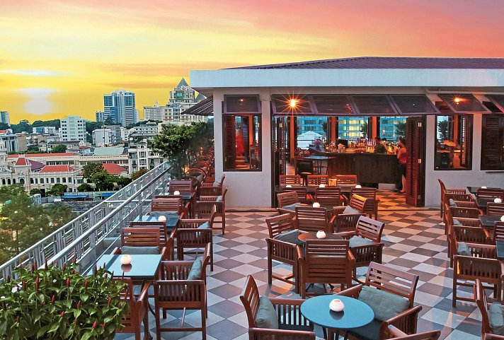 Caravelle Saigon - Rooftop Bar