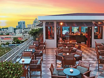 Caravelle Saigon - Rooftop Bar
