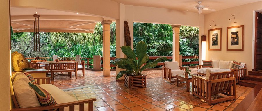 Capitan Suizo Beachfront Boutique Hotel