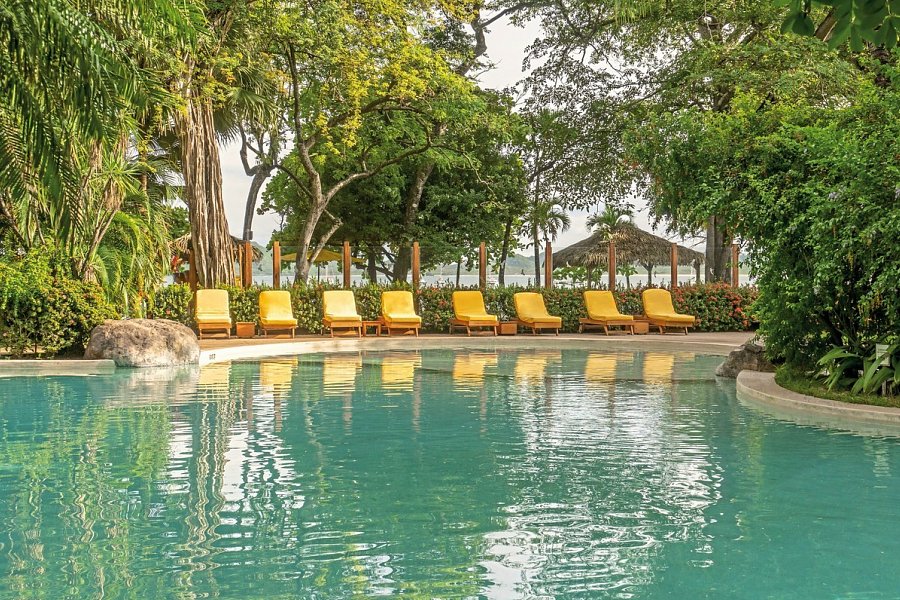 Capitan Suizo Beachfront Boutique Hotel