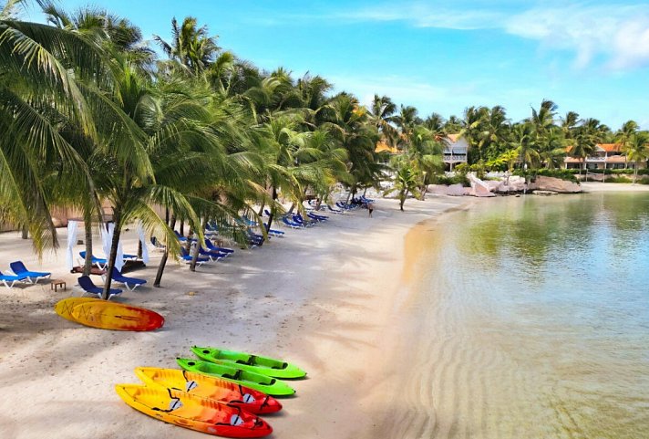 Coco Reef Resort & Spa