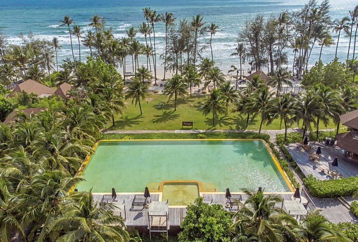 High Season Pool Villa & Spa