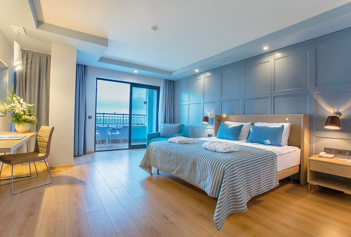 Numa Bay Exclusive - Wohnbeispiel Doppelzimmer seitl. Meerblick (Zimmercodierungen DBN & DCN)