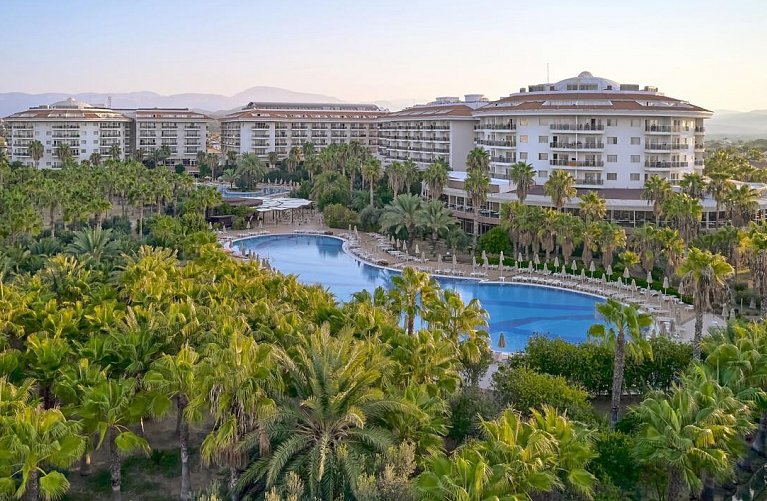 Seaden Sea World Resort & Spa