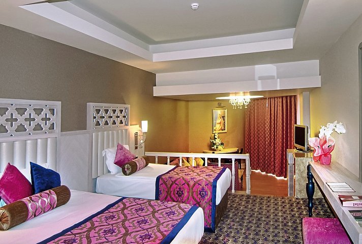 Royal Alhambra Palace - Wohnbeispiel Suite Meerblick (Zimmercodierung WBM)