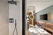 Sentido Apollo Palace - Badbeispiel Doppelzimmer Deluxe (Zimmercodierung DD1)