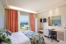 Mareblue Beach Corfu Resort - Wohnbeispiel Doppelzimmer Deluxe Meerblick (Zimmercodierung DDM)