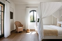 Grecotel LUXME Costa Botanica - Wohnbeispiel Familienzimmer Veranda Gartenblick (Zimmercodierung FB4)