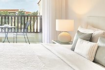 Grecotel LUXME Costa Botanica - Wohnbeispiel Family Room Private Balcony (Zimmercodierung FBG)
