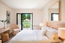 Grecotel LUXME Costa Botanica - Wohnbeispiel Bungalow Botanica Veranda (Zimmercodierung BB1)